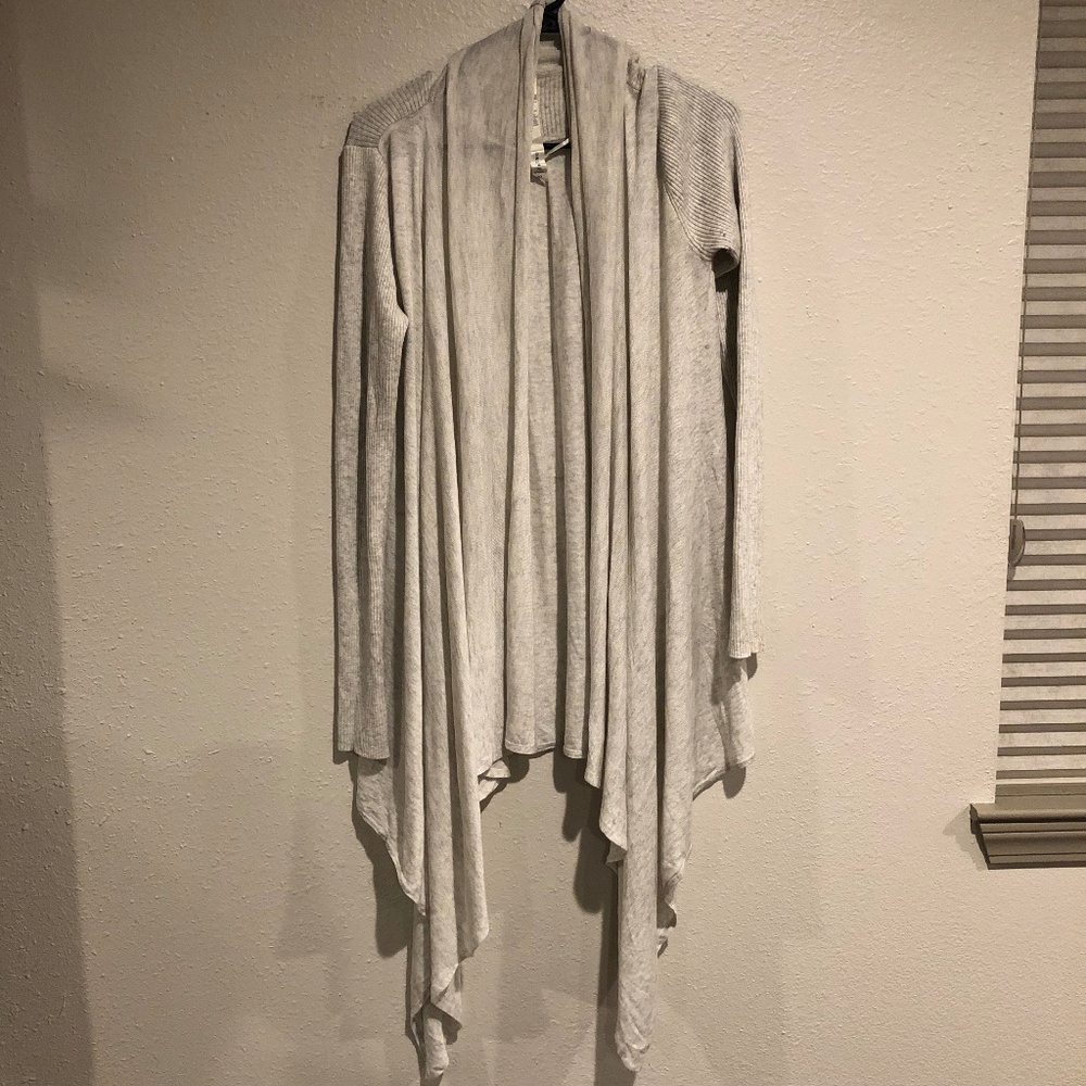 Lululemon Athletica Cream/Grey Open Sweater